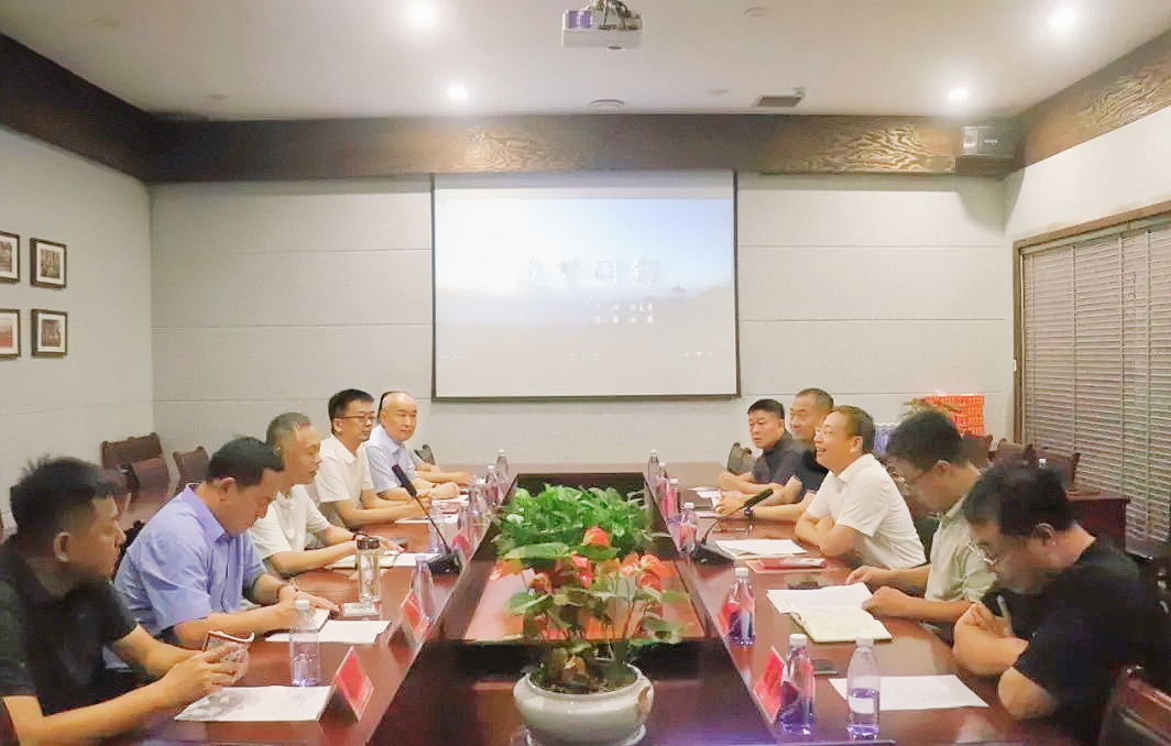企业家俱乐部参加奎文区统战部临朐县新的社会阶层人士统战工作考察交流